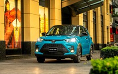 Chấp cả giảm 50% lệ phí trước bạ, giá lăn bánh của Toyota Raize vẫn rẻ hơn Kia Sonet