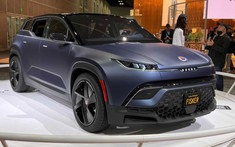 Fisker Ocean 2023 - SUV điện "khắc tinh Tesla Model Y" chính thức ra mắt, trang bị màn hình xoay độc đáo