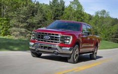 Ford F-150 Raptor nhập khẩu tư nhân chào bán ồ ạt, đại lý sẵn xe giao trước Tết