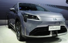 GAC Aion LX Plus - SUV điện có phạm vi hoạt động 1.008 km, mạnh 725 mã lực - chính thức ra mắt công chúng