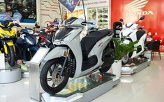Khan hàng, giá xe Honda SH 350i tại đại lý bị chênh 23 triệu đồng