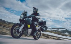 Husqvarna Norden 901 2022 - Adventurre mang kiểu dáng độc đáo và trang bị hàng hiệu trình làng