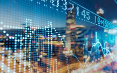 Nhà đầu tư chứng khoán Việt Nam đổ hàng tỷ USD mỗi ngày vào thị trường