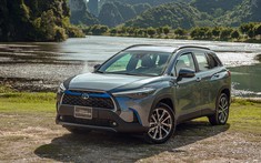 Toyota Corolla Cross “tạo nét” trong tháng 10 với doanh số đạt hơn 2.400 xe, chính thức xác lập kỉ lục mới