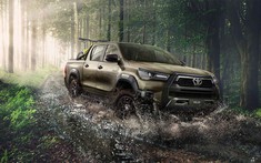 Không phải Ford Ranger, Toyota HiLux mới là xe bán tải tốt nhất thế giới năm 2021