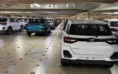 Lô xe Toyota Raize đầu tiên cập bến, số lượng hạn chế, đại lý tăng thêm 30 triệu tiền cọc