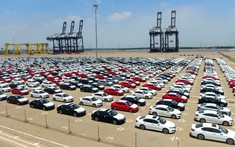 Ô tô nhập khẩu ồ ạt cập cảng, tăng trưởng hơn 77% trong tháng 10