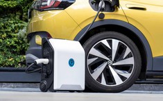 ZipCharge Go - Bộ sạc xe điện di động tiện dụng, kích thước nhỏ như vali kéo