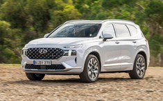 Cạnh tranh với Sorento, Hyundai Santa Fe 2022 có thêm bản 6 chỗ