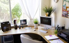 Phong thủy bàn làm việc cho những ngày “work from home” hiệu quả