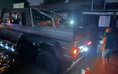 SUV "khủng long" Brabus G700 6x6 giá 17,4 tỷ đồng được dùng để đi cứu trợ nạn nhân lũ lụt
