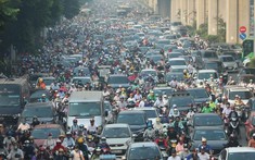 Có thể cấm xe máy từ ngoài vành đai 3, QL5 vào nội thành Hà Nội từ năm 2025