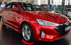 Hyundai Elantra vẫn đang ưu đãi sâu tại đại lý, gây áp lực cho KIA K3 