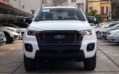 Ford Ranger XLS giảm 70 triệu tại đại lý, nhiều nơi bắt đầu "cắt" ưu đãi sau thông tin giảm lệ phí trước bạ