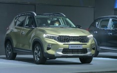 Giữa lúc Toyota Raize kèm “lạc”, Kia Sonet mạnh dạn tăng giá 5 triệu đồng
