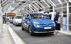 Lô VinFast VF e34 đầu tiên tới tay khách hàng: kết nối thêm tiện ích dịch vụ, đã có gói thuê pin giá rẻ