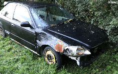 YouTuber khéo léo phục chế chiếc Honda Civic Type R nguyên bản đã bị vứt bỏ nhiều năm