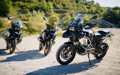 Cận cảnh bộ đôi BMW R1250GS và R1250GS Adventure 2022 vừa ra mắt thị trường Việt Nam