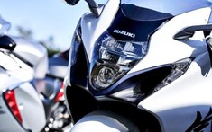 Thần gió Suzuki Hayabusa 2022 được bổ sung phiên bản "Bạch công tử" khá bảnh