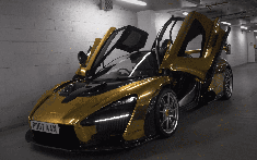 Nhìn ngắm siêu xe McLaren Senna bọc crôm vàng bóng, trị giá 1 triệu USD dạo chơi trên đường phố