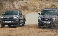 Theo dõi cuộc tranh tài off-road giữa Toyota Land Cruiser và Toyota Hilux