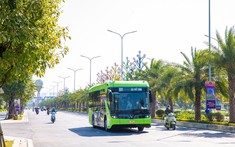 Xe buýt điện đầu tiên ở Việt Nam - VinBus chính thức hoạt động tại Hà Nội