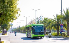 Xe buýt điện VinBus tham gia vào vận tải công cộng hà Nội từ hôm nay
