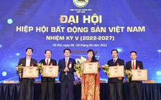 Câu lạc bộ Bất động sản Hà Nội nhận Bằng khen của Bộ Xây dựng