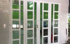 Mẫu cửa sắt 4 cánh sơn tĩnh điện
