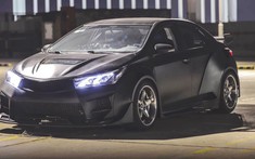 Toyota Corolla Altis biến thành xe 2 cửa qua bộ body kit hầm hố, nội thất phong cách xe đua
