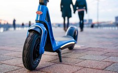 Đây là mẫu xe mới nhất mang logo Bugatti và nó chỉ có tốc độ tối đa 30 km/h