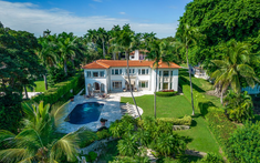 Dinh thự cũ tại Miami của nữ hoàng nhạc Pop Madonna vừa cán mốc 29 triệu USD