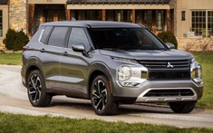 Nhờ sức hút của Outlander mới, Mitsubishi đã có một năm "ăn nên, làm ra"