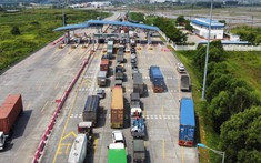 Qua trạm thu phí tự động không dừng: Tài khoản ETC không đủ tiền có thể bị phạt 2 triệu đồng