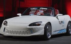 Gặp gỡ chiếc Honda S2000 trang bị mô tơ điện Tesla đầu tiên trên thế giới