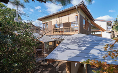 Cải tạo nhà 100 tuổi cho nhiều thế hệ tại trung tâm Kyoto Nhật Bản