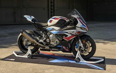 "Cá voi chúa" BMW M1000RR đã về Việt Nam, giá dự kiến khoảng 1,6 tỷ đồng