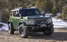 Ford Bronco Everglades 2022 - SUV việt dã với ống thở lắp sẵn và khả năng lội nước sâu gần 1 mét