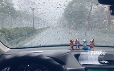 Trời mưa lạnh và nồm ẩm, người lái ô tô cần chú ý điều gì?
