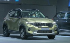 Bán chạy hơn đối thủ, Kia Sonet tiếp tục gia tăng khoảng cách về giá bán với Toyota Raize