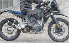 KTM 390 Enduro lộ diện với trang bị vành nan lốp gai