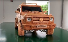 Ngắm "siêu phẩm" Mercedes-Benz G500 4x4² bằng gỗ của người Việt: Chất như xe thật!