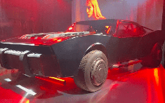 Nhìn cận cảnh chiếc Batmobile mới trang bị V8, mạnh 650 mã lực sẽ góp mặt trong "The Batman" 2022