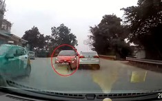 Video: Tài xế lái Toyota Vios vượt ẩu, tông trực diện Kia Morning trên quốc lộ 10