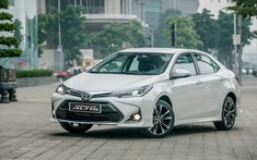 Trước thềm nâng cấp lên bản mới, Toyota Corolla Altis vẫn được hãng giảm 40 triệu đồng