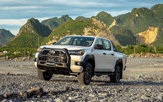 Toyota Hilux “cháy hàng” đến mức khách Việt phải chờ đến giữa năm mới có thể nhận xe