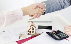 Mua căn hộ đang "cắm sổ" ở ngân hàng cần lưu ý gì?