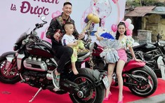 Huấn "Hoa Hồng" được vợ tặng môtô phân khối lớn gần 900 triệu đồng nhân dịp 8/3