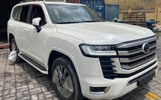 Xe của các Chủ tịch - Toyota Land Cruiser - có thêm phiên bản khủng về nước, nội thất chỉ 4 chỗ, quá đã cho các đại gia