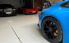 Cặp xe Rolls-Royce Wraith cùng Ferrari F8 Tributo của Cường "Đô-la" chào đón bạn mới Porsche 911 GT3 2022 sau khi chia tay Mercedes-AMG GT R